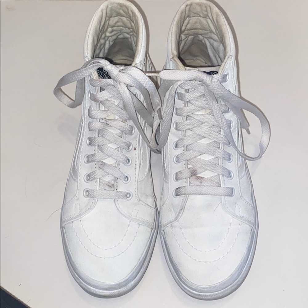 white hightops vans